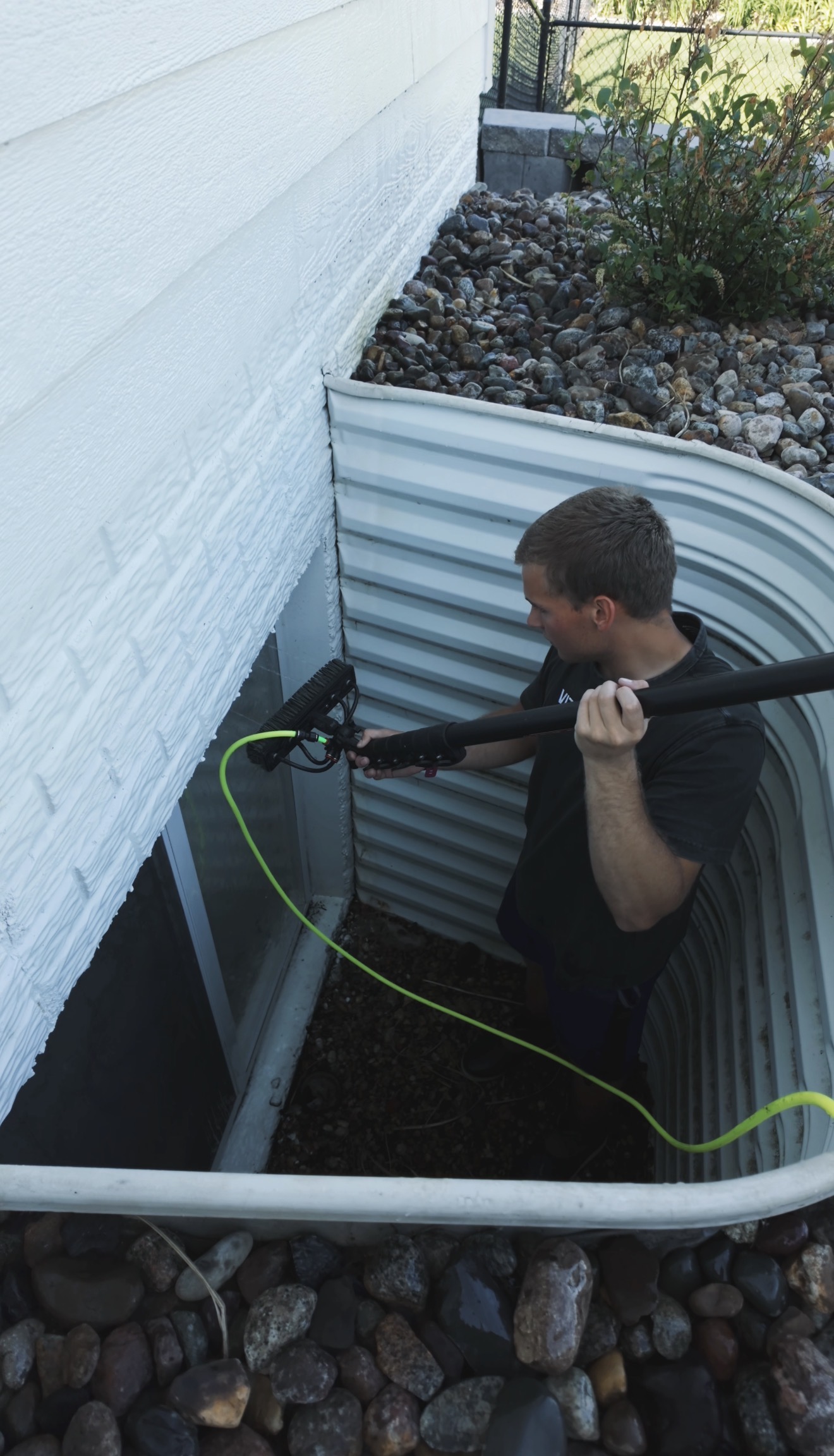 Gutter cleaning job